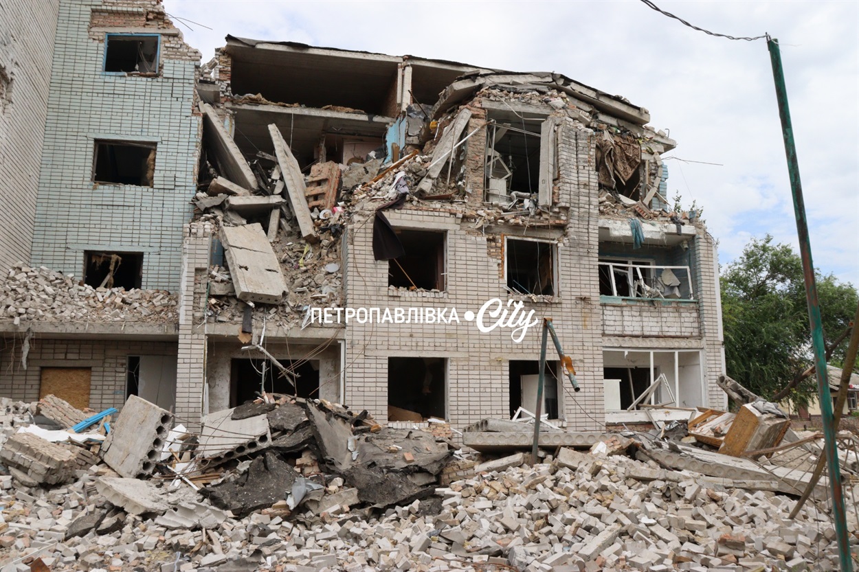 Де ранок починається з КАБів: як виживає прифронтова Васильківка (ВІДЕО)