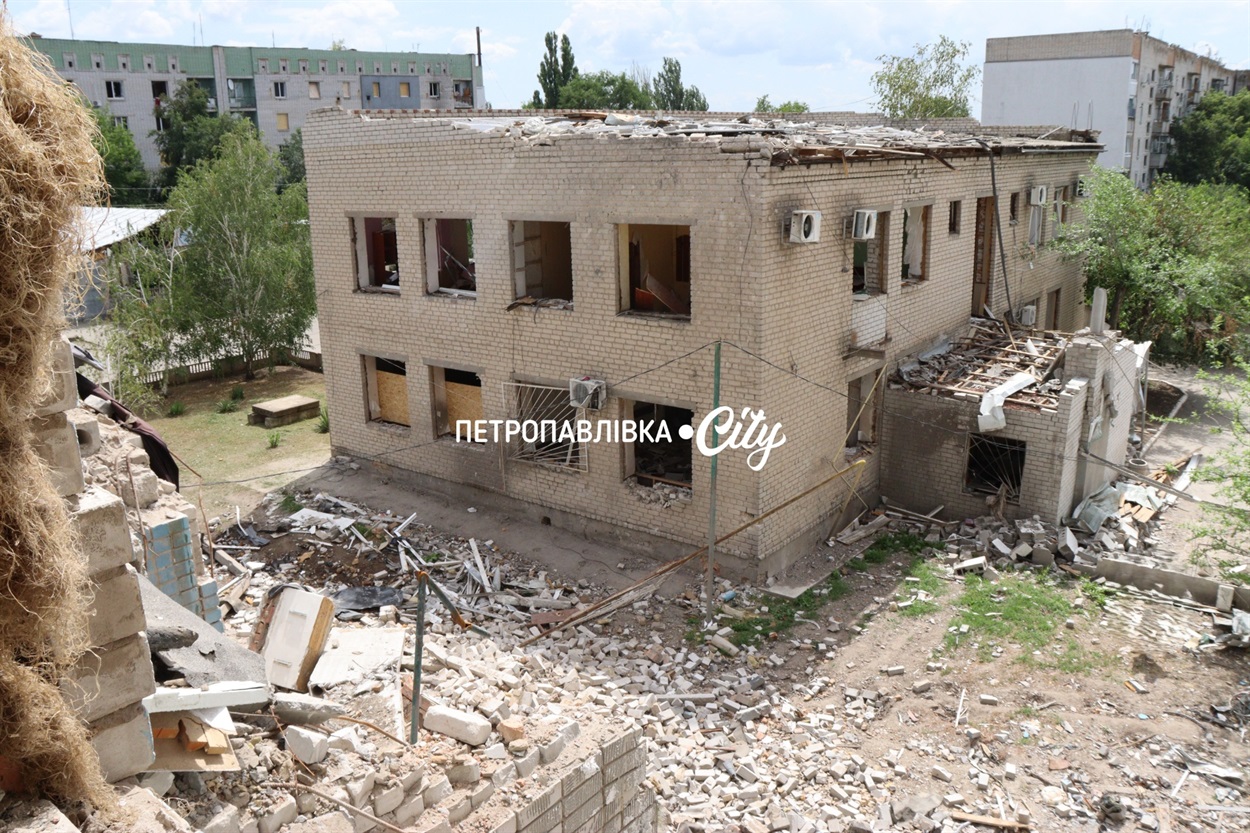 Де ранок починається з КАБів: як виживає прифронтова Васильківка (ВІДЕО)