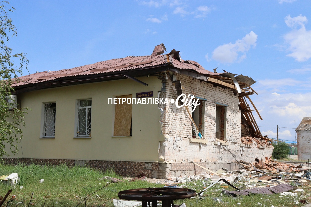 Де ранок починається з КАБів: як виживає прифронтова Васильківка (ВІДЕО)