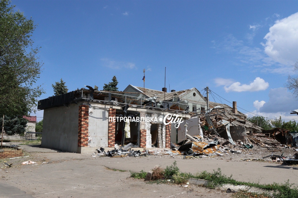 Де ранок починається з КАБів: як виживає прифронтова Васильківка (ВІДЕО)