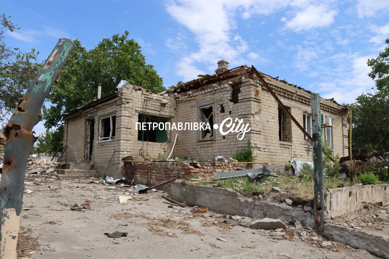Де ранок починається з КАБів: як виживає прифронтова Васильківка (ВІДЕО)