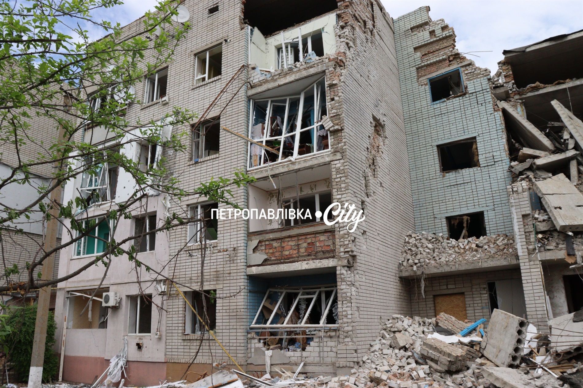 Де ранок починається з КАБів: як виживає прифронтова Васильківка (ВІДЕО)