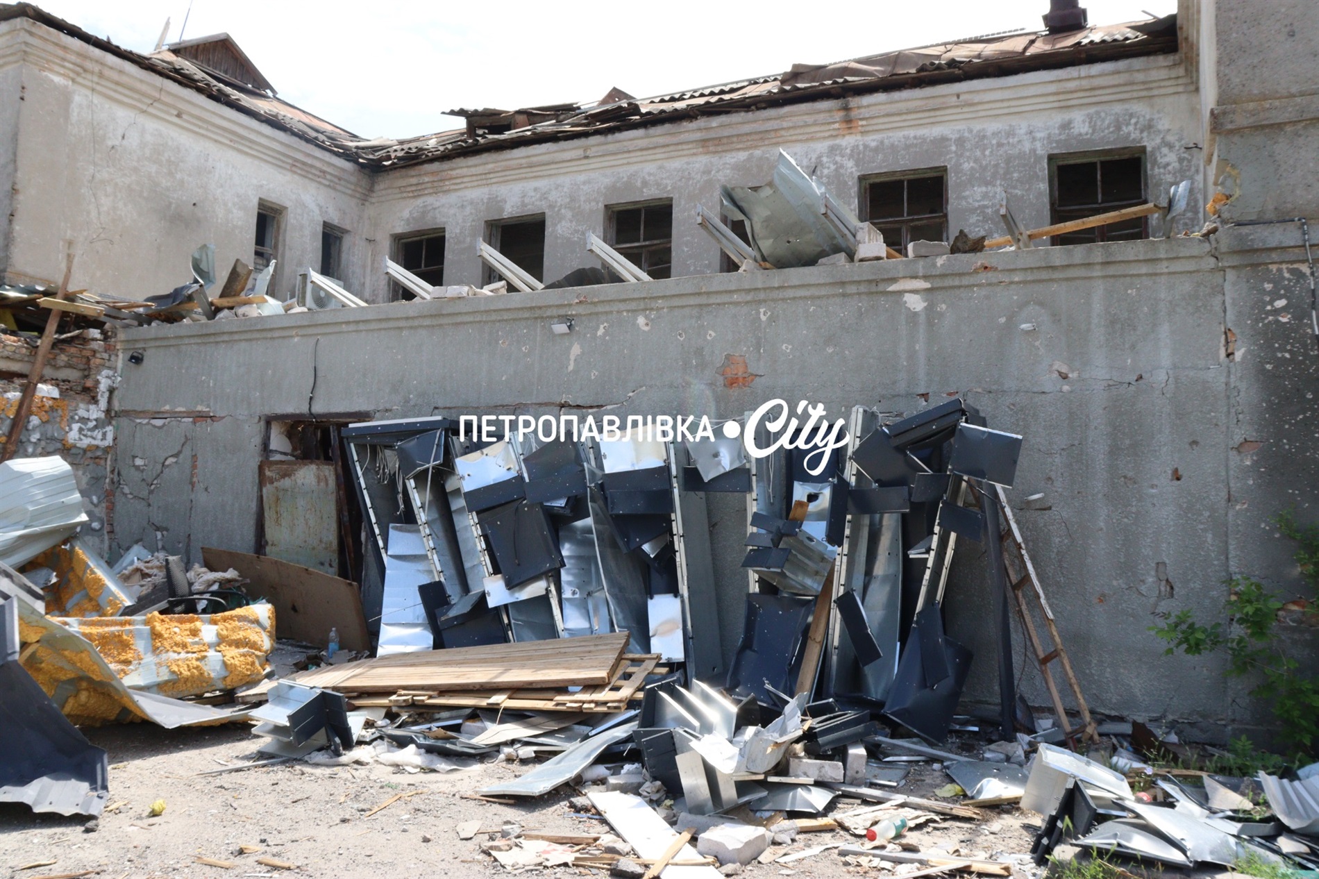 Де ранок починається з КАБів: як виживає прифронтова Васильківка (ВІДЕО)