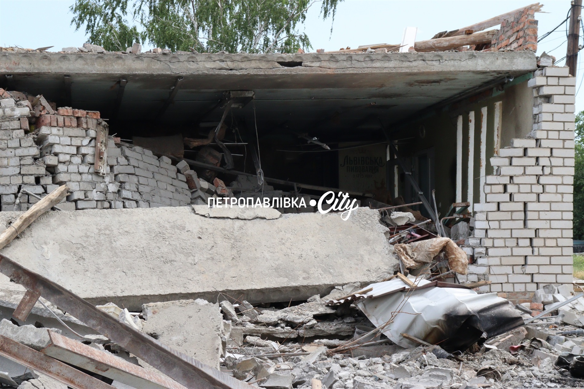 Де ранок починається з КАБів: як виживає прифронтова Васильківка (ВІДЕО)