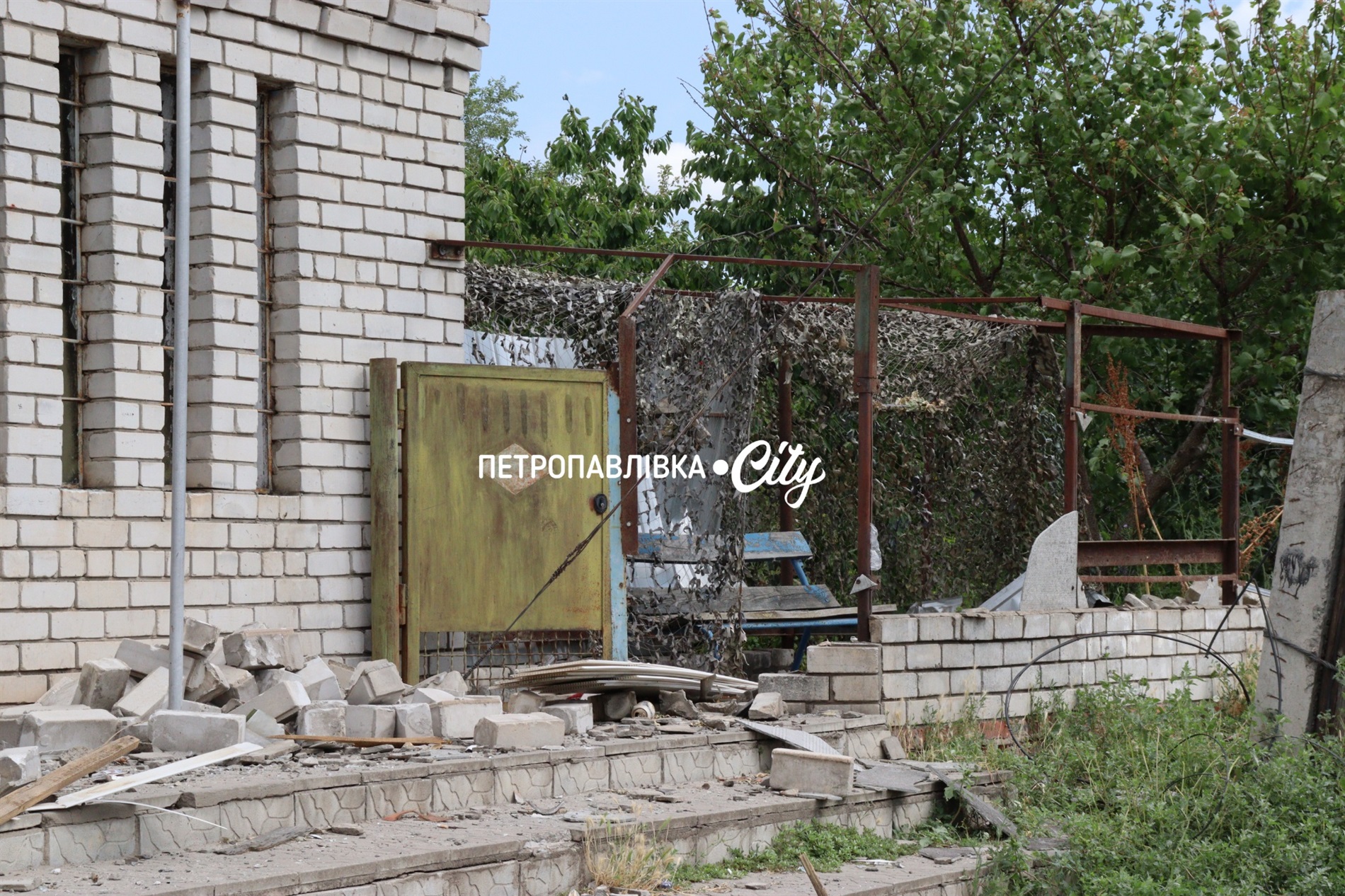 Де ранок починається з КАБів: як виживає прифронтова Васильківка (ВІДЕО)