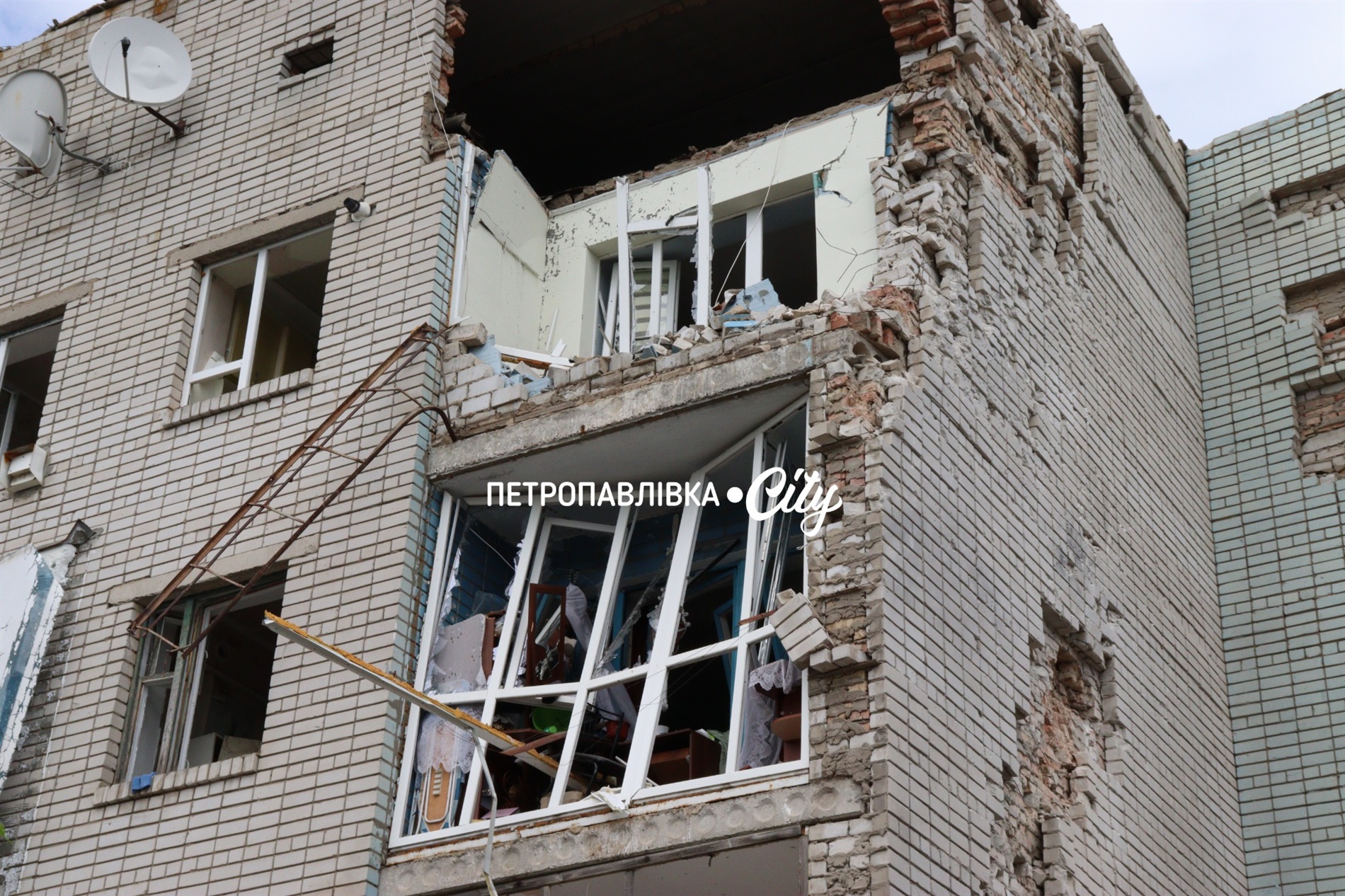 Де ранок починається з КАБів: як виживає прифронтова Васильківка (ВІДЕО)
