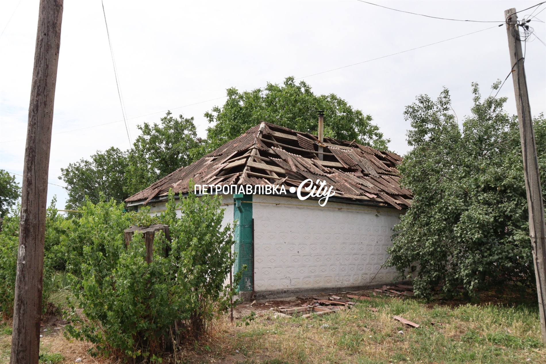 Де ранок починається з КАБів: як виживає прифронтова Васильківка (ВІДЕО)