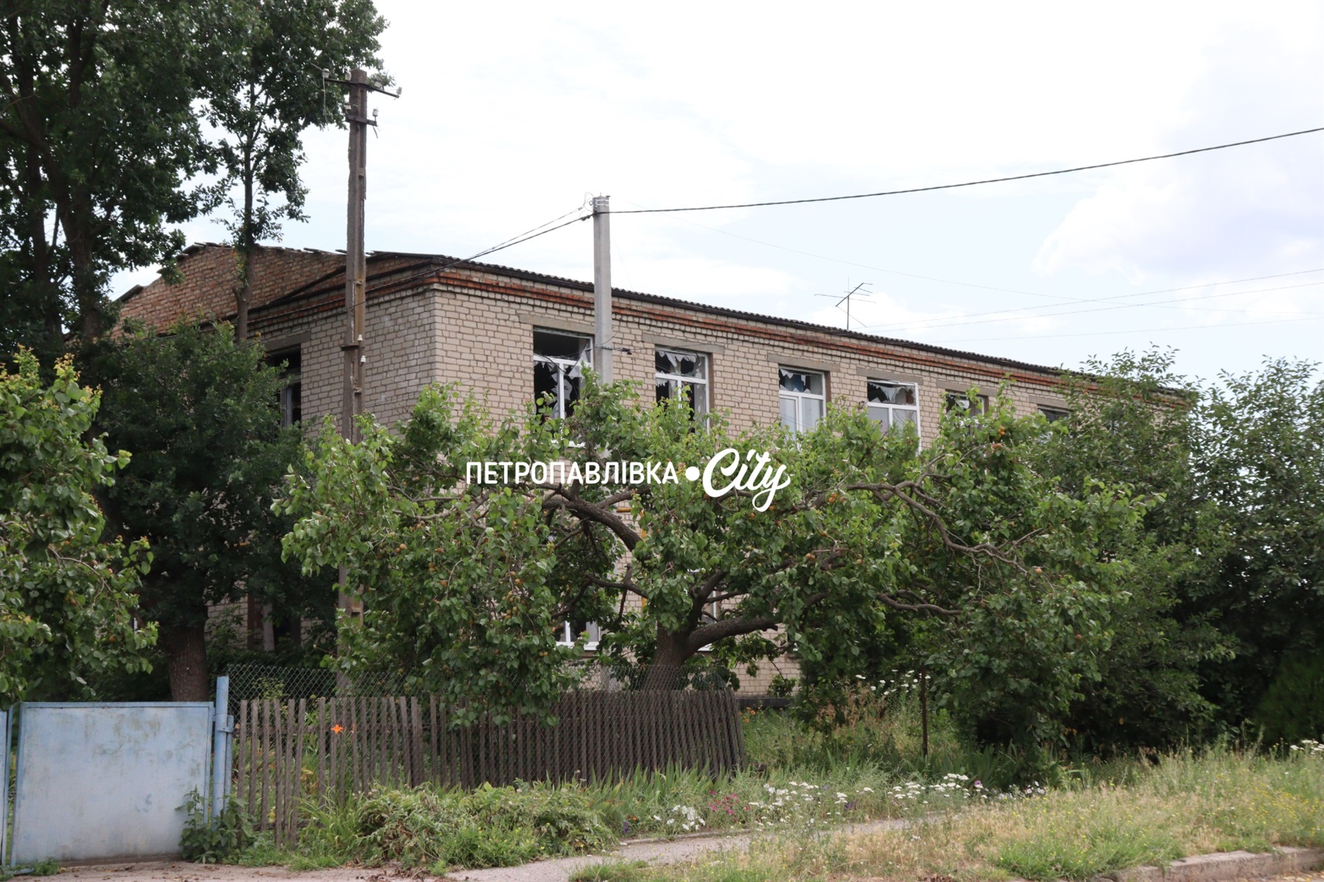 Де ранок починається з КАБів: як виживає прифронтова Васильківка (ВІДЕО)