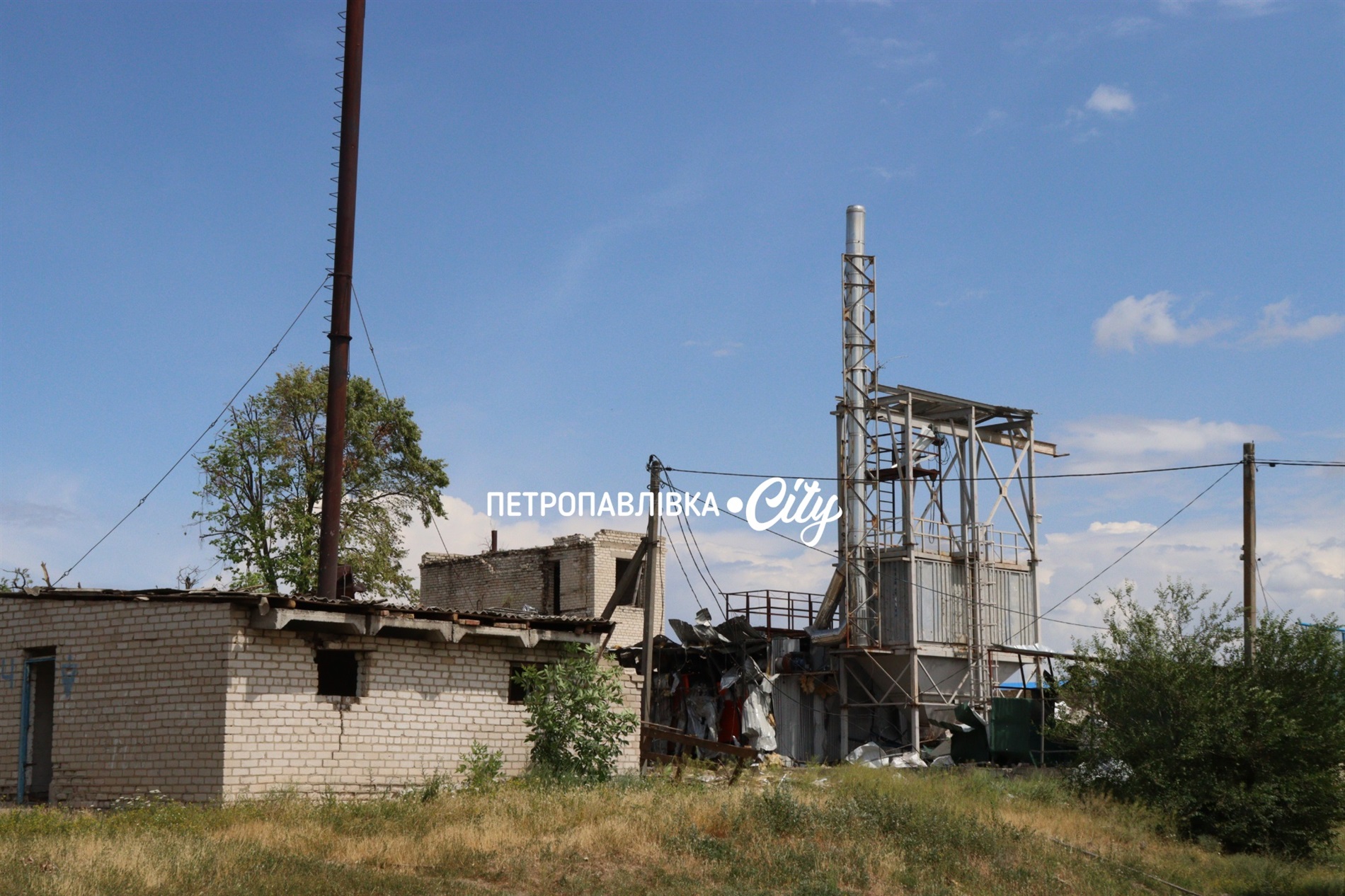 Де ранок починається з КАБів: як виживає прифронтова Васильківка (ВІДЕО)