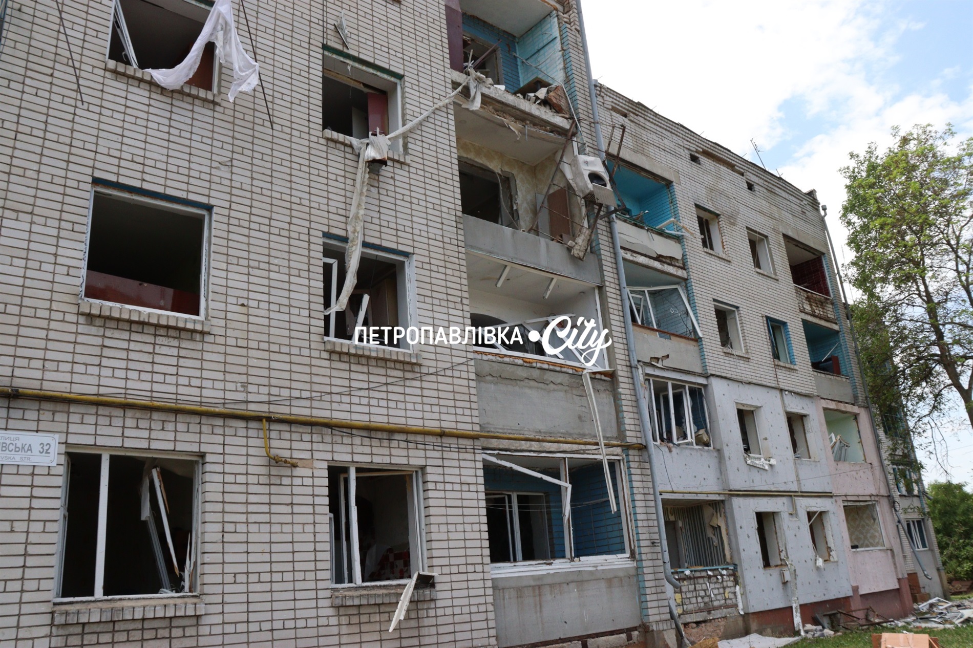 Де ранок починається з КАБів: як виживає прифронтова Васильківка (ВІДЕО)