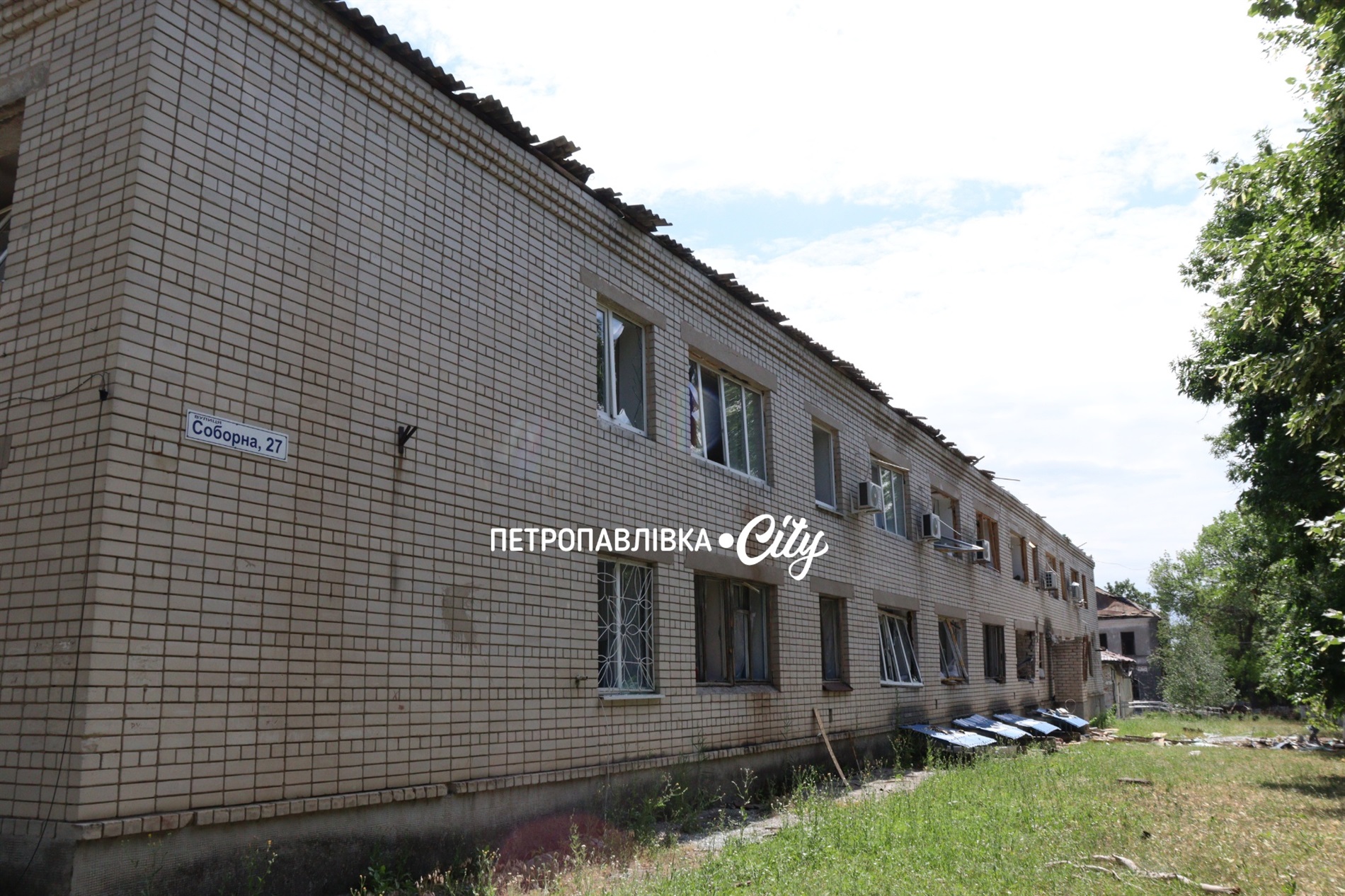 Де ранок починається з КАБів: як виживає прифронтова Васильківка (ВІДЕО)