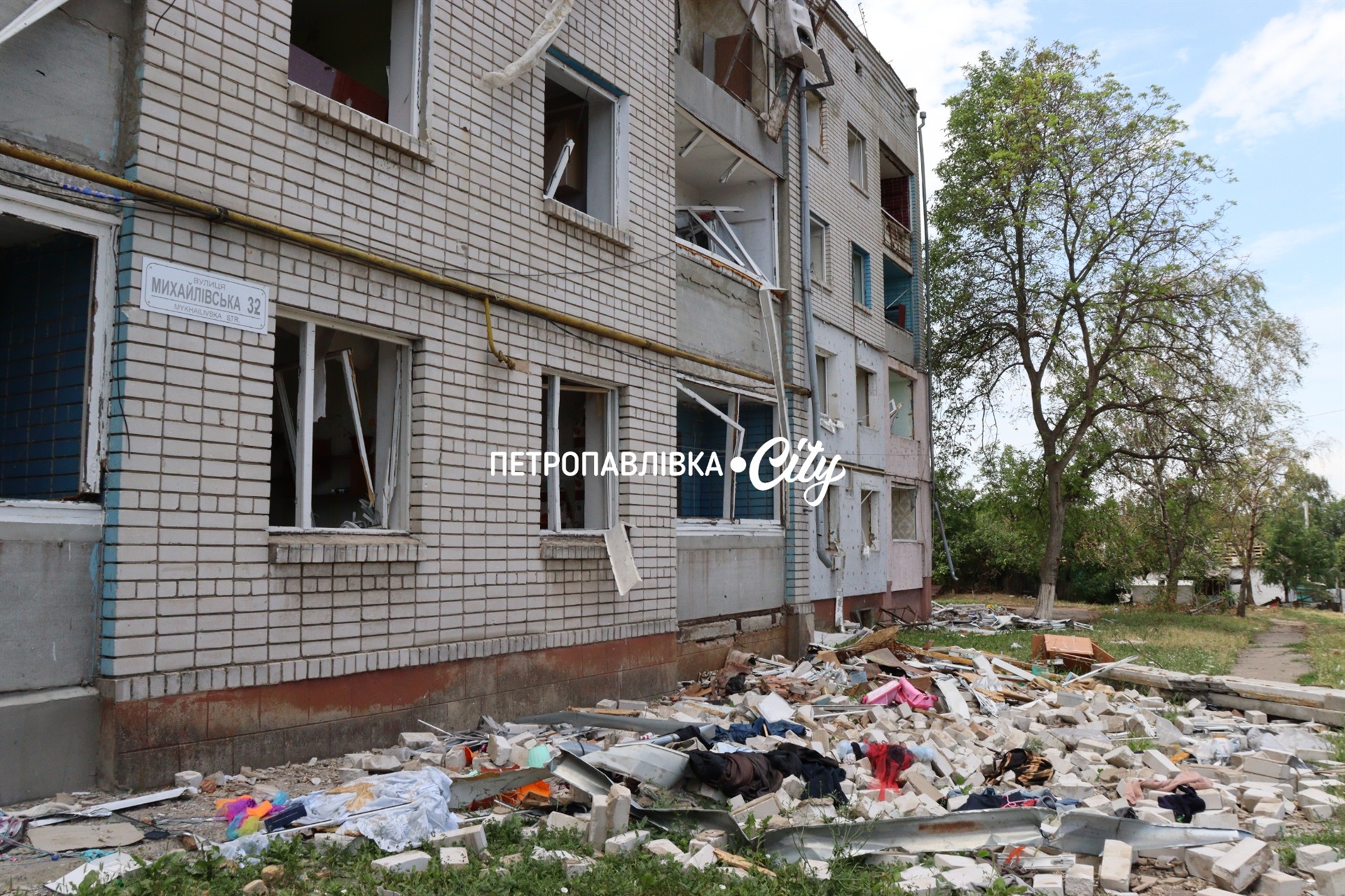 Де ранок починається з КАБів: як виживає прифронтова Васильківка (ВІДЕО)