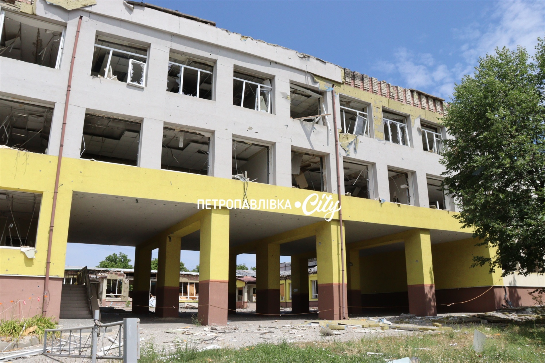 Де ранок починається з КАБів: як виживає прифронтова Васильківка (ВІДЕО)