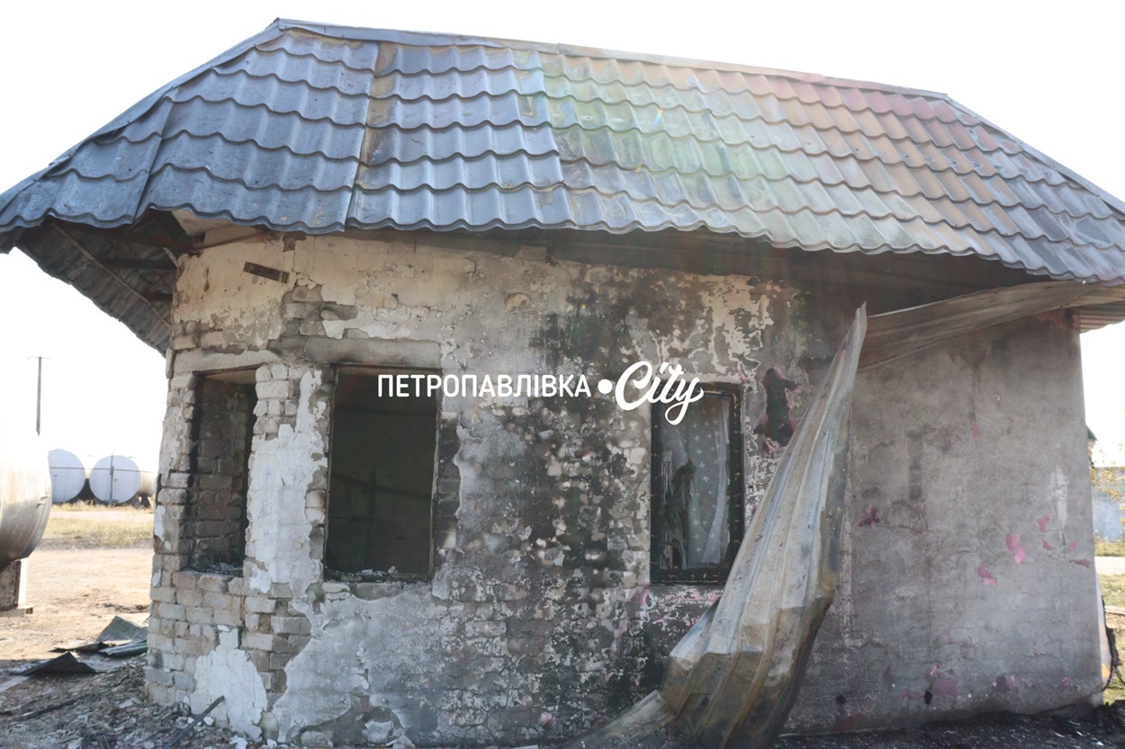 Ворог спалив останню автозаправку в Петропавлівській громаді (ВІДЕО)