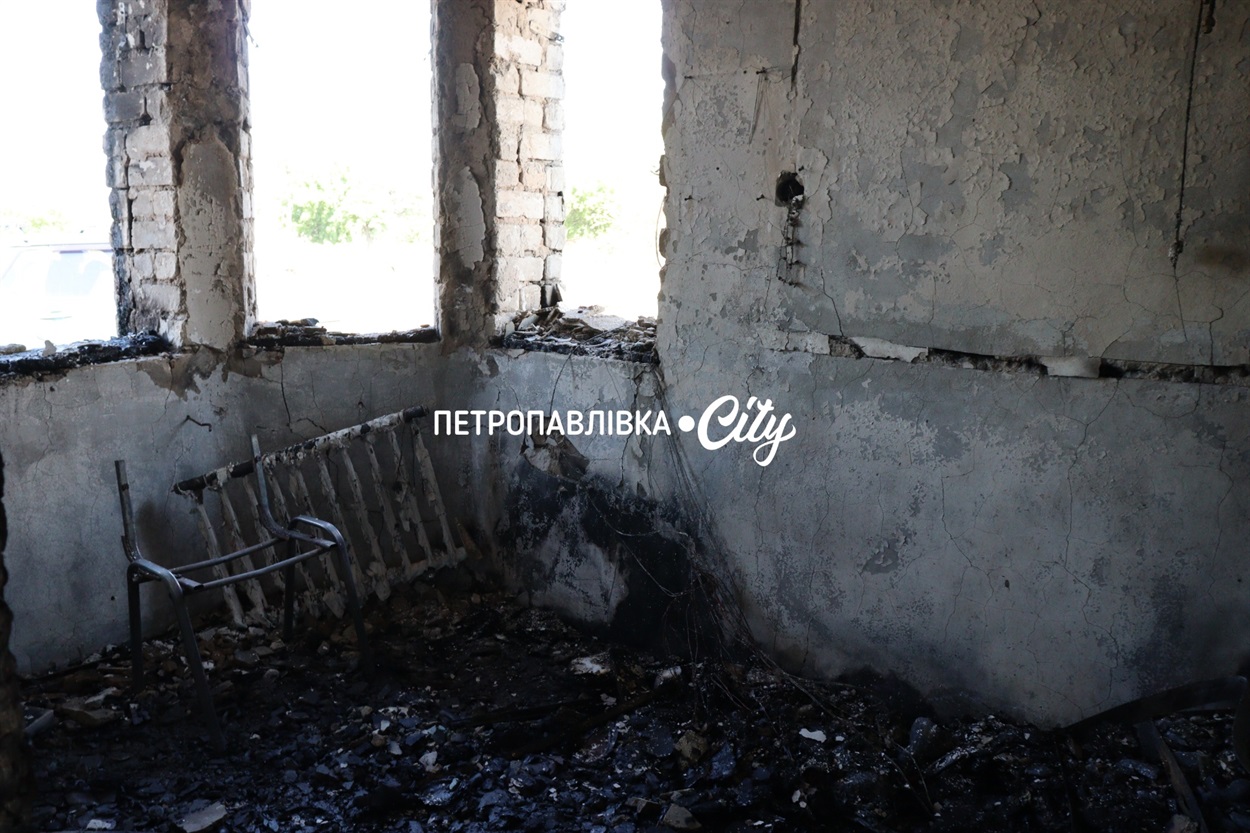 Ворог спалив останню автозаправку в Петропавлівській громаді (ВІДЕО)